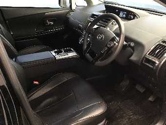 TOYOTA PRIUS ALPHA 2015 Image 5