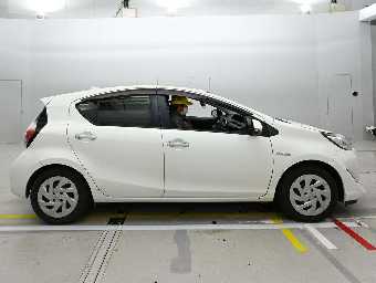 TOYOTA AQUA 2019 Image 3