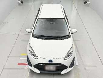TOYOTA AQUA 2019 Image 7