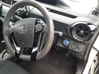 TOYOTA AQUA 2019 Image 9