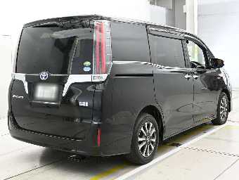 TOYOTA ESQUIRE 2018 Image 2