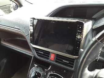 TOYOTA ESQUIRE 2018 Image 12