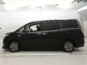 TOYOTA ESQUIRE 2018 Image 4