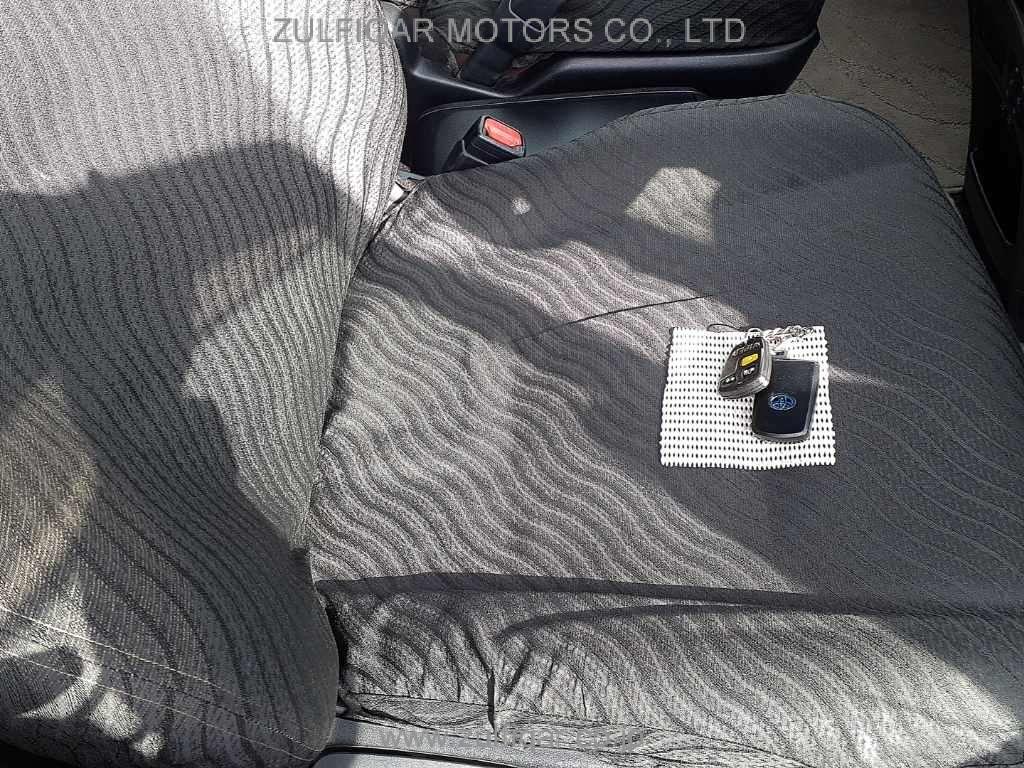 TOYOTA ESQUIRE 2018 Image 10