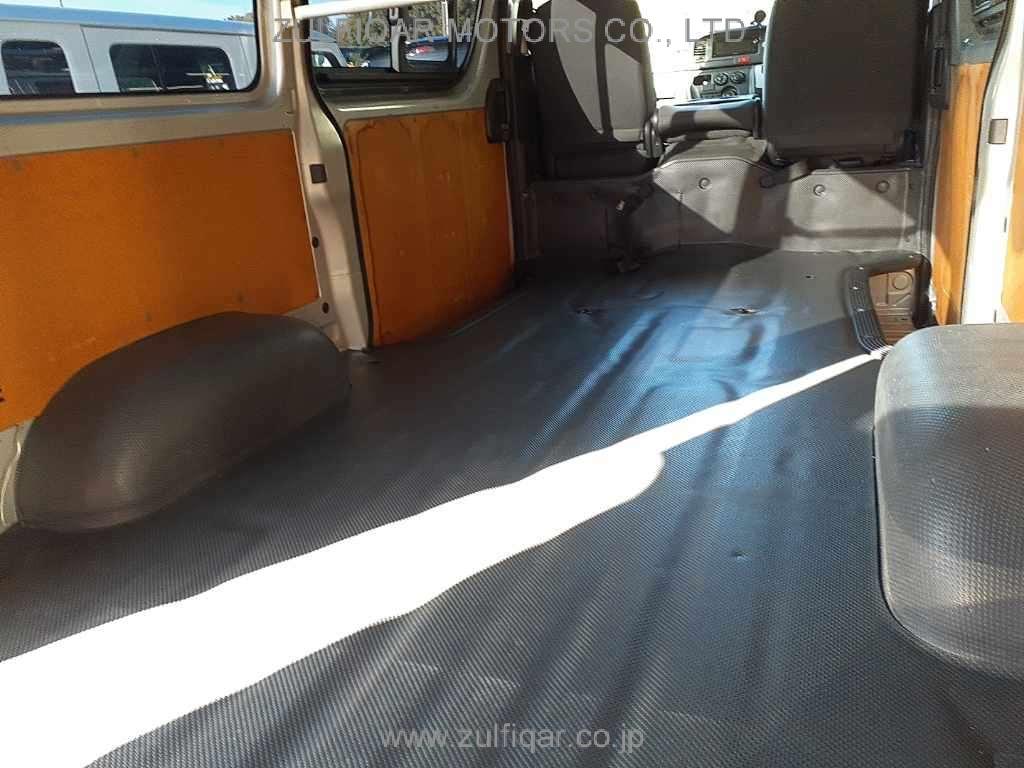 TOYOTA HIACE 2014 Image 12