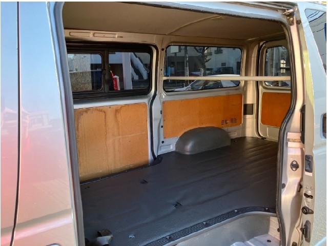 TOYOTA HIACE 2014 Image 23