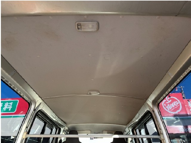 TOYOTA HIACE 2014 Image 24