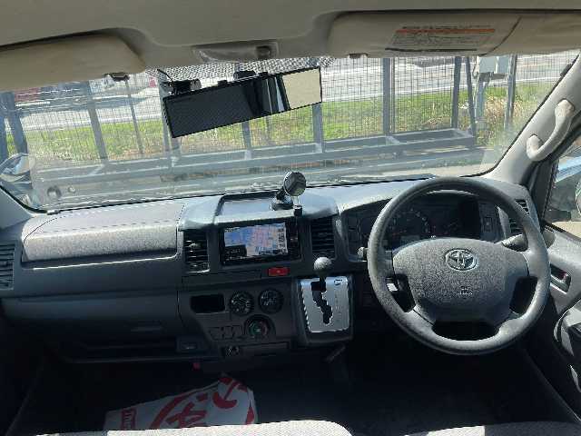 TOYOTA HIACE 2014 Image 33