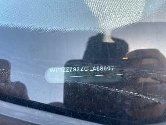 PORSCHE CAYENNE 2015 Image 18