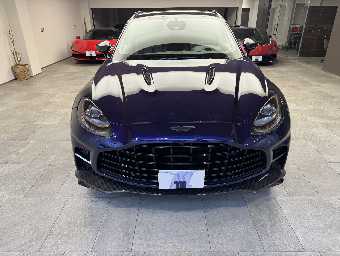 ASTON MARTIN DBX 2023 Image 2