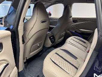 ASTON MARTIN DBX 2023 Image 13