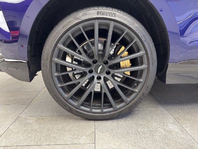 ASTON MARTIN DBX 2023 Image 42