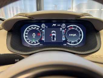 ASTON MARTIN DBX 2023 Image 41