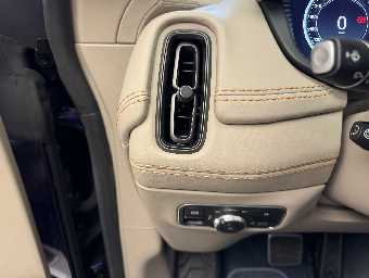 ASTON MARTIN DBX 2023 Image 42