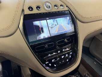 ASTON MARTIN DBX 2023 Image 44