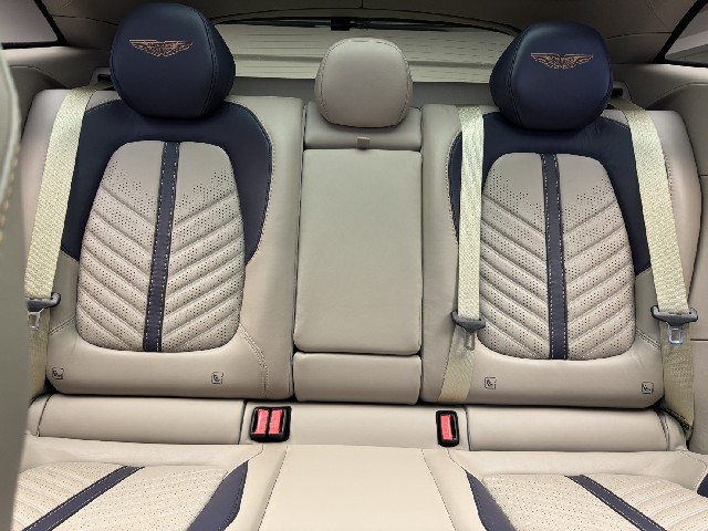 ASTON MARTIN DBX 2023 Image 53