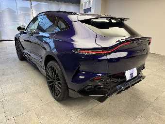ASTON MARTIN DBX 2023 Image 7
