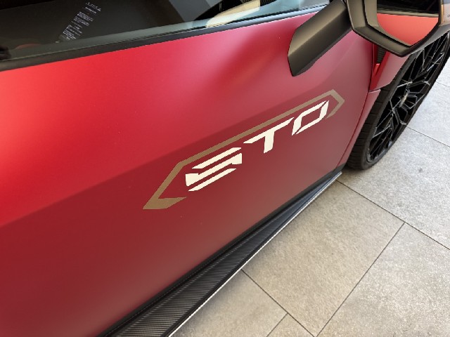 LAMBORGHINI HURACAN 2023 Image 28