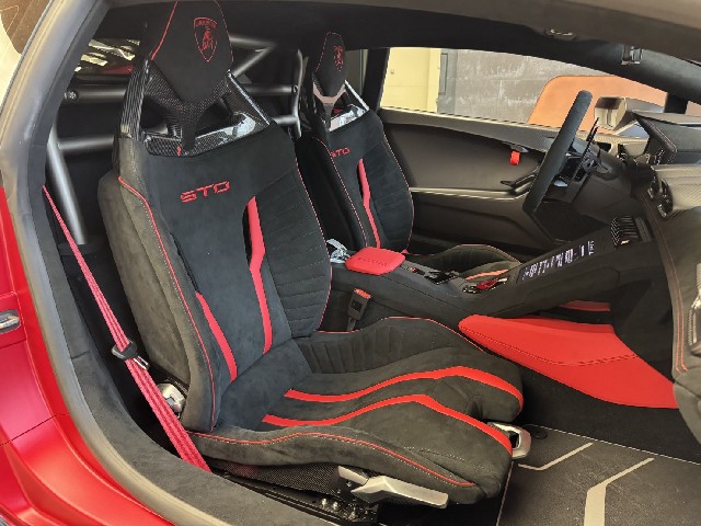 LAMBORGHINI HURACAN 2023 Image 41