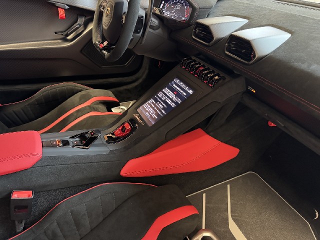 LAMBORGHINI HURACAN 2023 Image 45
