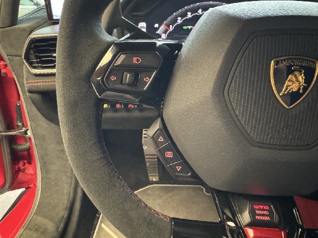 LAMBORGHINI HURACAN 2023 Image 48