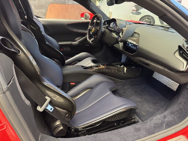 FERRARI SF90 STRADALE 2022 Image 32