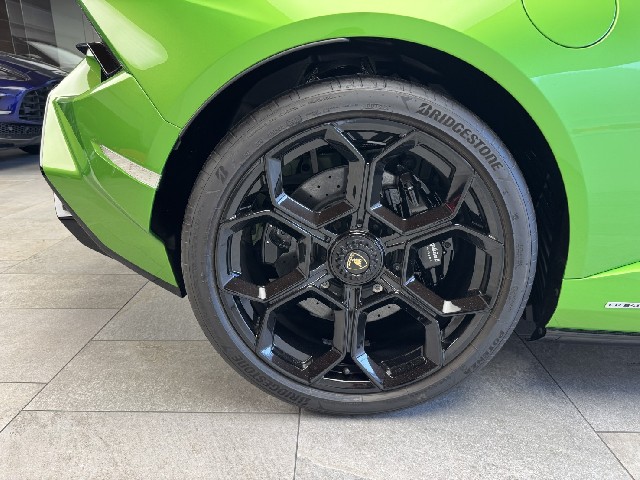 LAMBORGHINI HURACAN 2024 Image 27