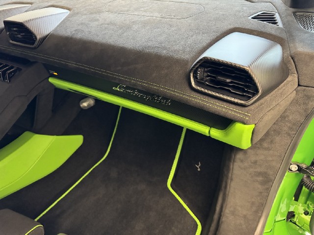 LAMBORGHINI HURACAN 2024 Image 37