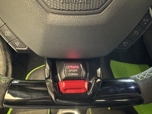 LAMBORGHINI HURACAN 2024 Image 43