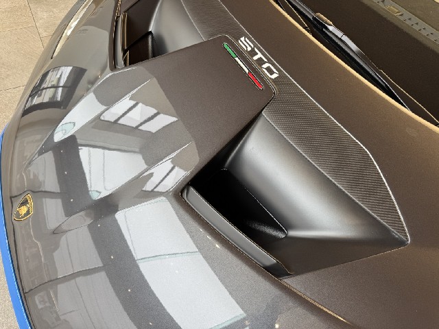 LAMBORGHINI HURACAN 2021 Image 24