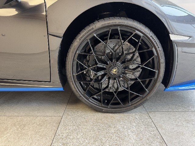 LAMBORGHINI HURACAN 2021 Image 38
