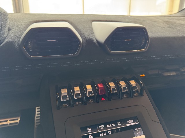 LAMBORGHINI HURACAN 2021 Image 48