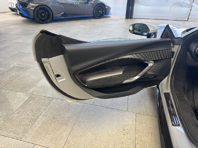 FERRARI 296GTS 2023 Image 25