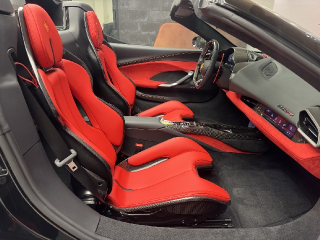 FERRARI 296GTS 2025 Image 28