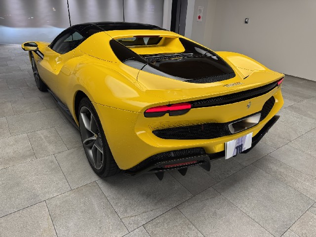 FERRARI 296GTS 2024 Image 21