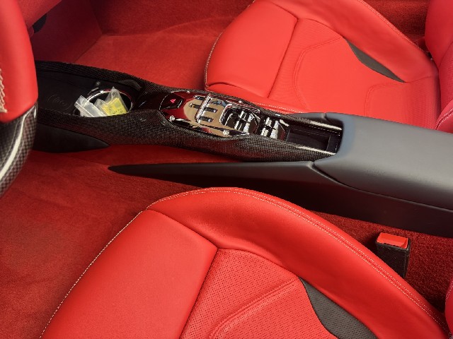 FERRARI 296GTS 2025 Image 43