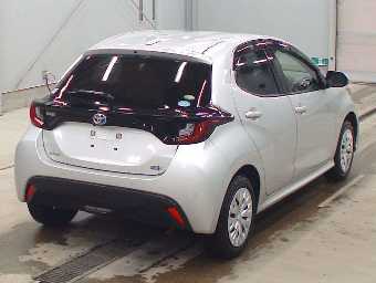 TOYOTA YARIS 2021 Image 2