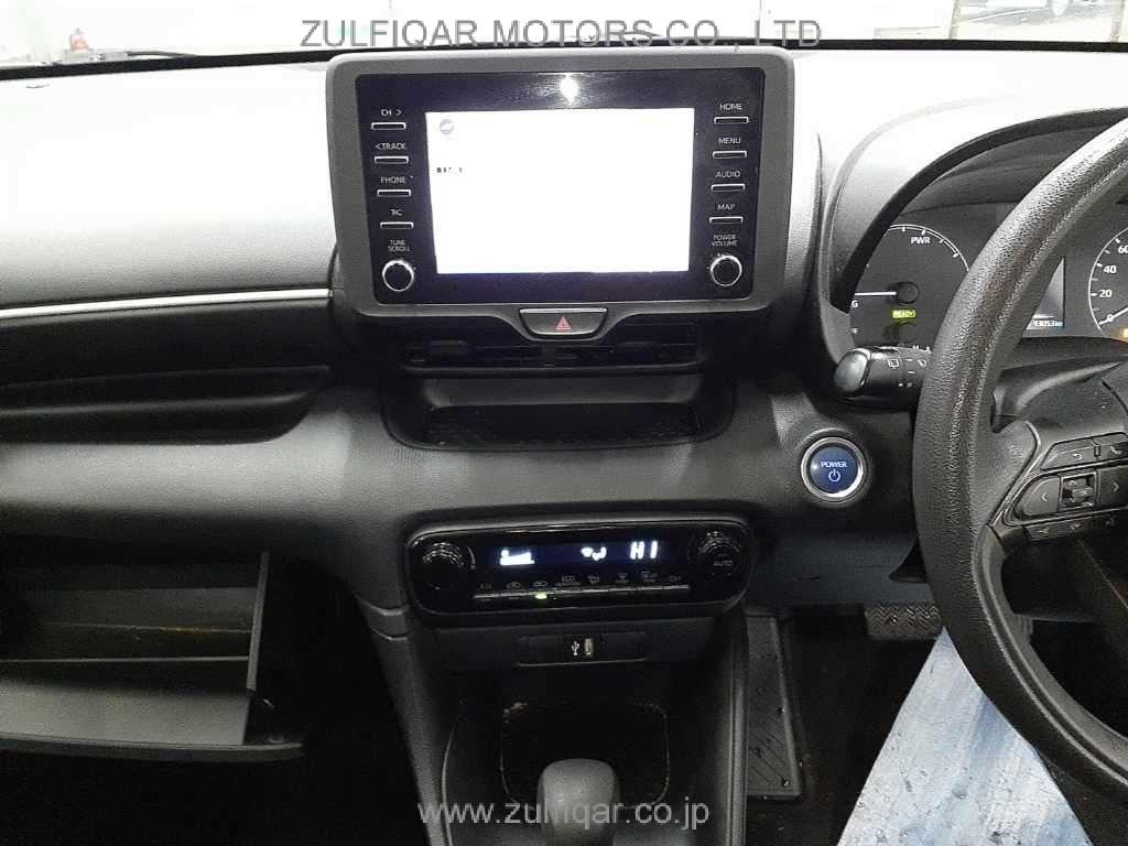 TOYOTA YARIS 2021 Image 9