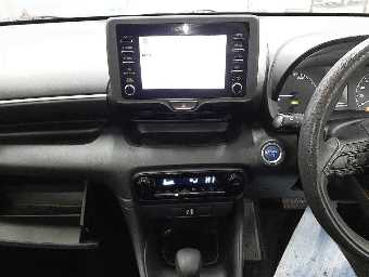 TOYOTA YARIS 2021 Image 9