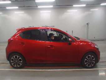 MAZDA DEMIO 2015 Image 3
