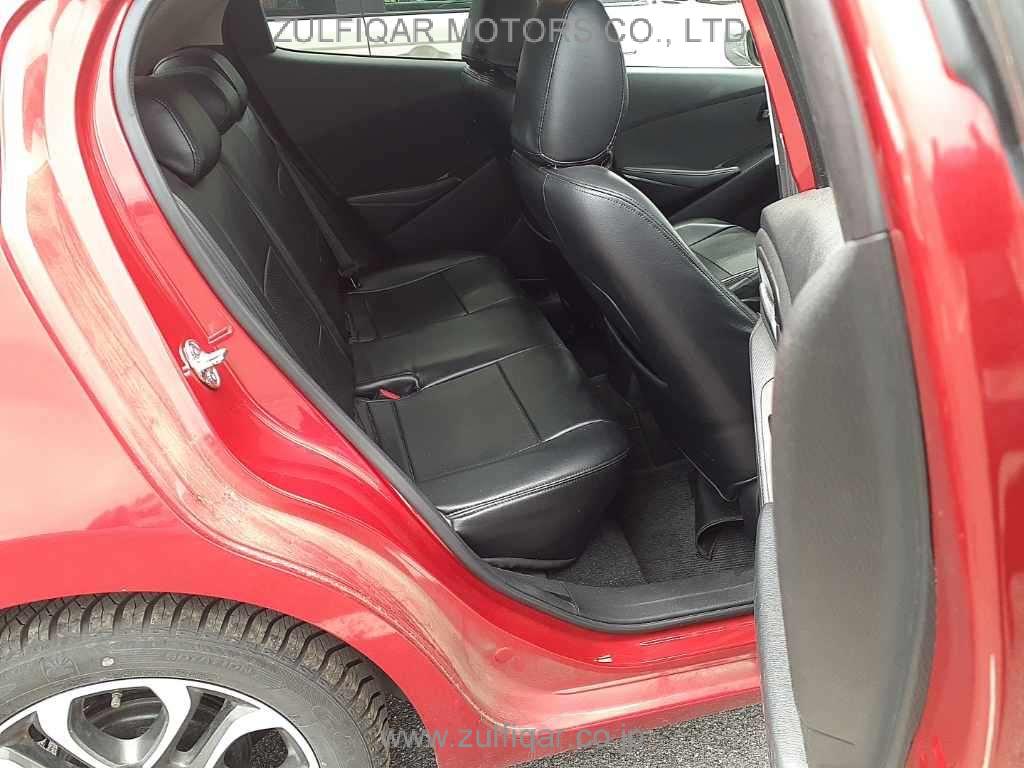 MAZDA DEMIO 2015 Image 10