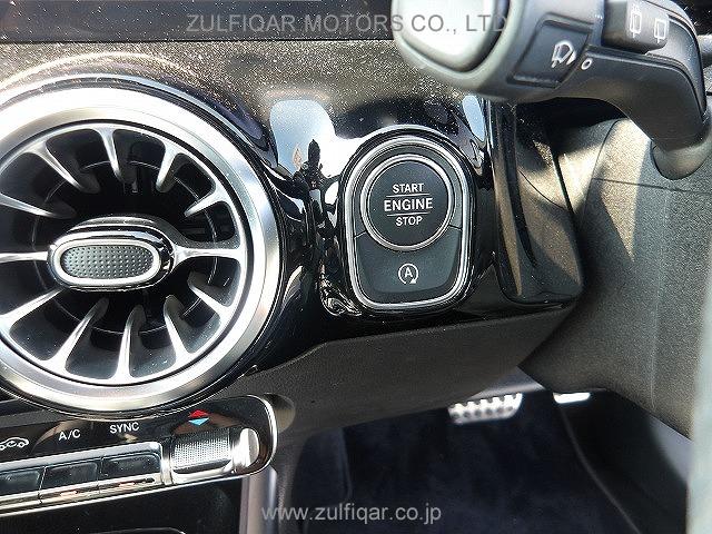 MERCEDES BENZ GLA CLASS 2023 Image 11