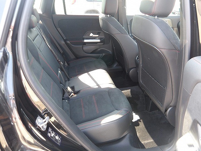MERCEDES BENZ GLA CLASS 2023 Image 22