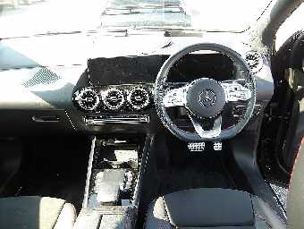 MERCEDES BENZ GLA CLASS 2023 Image 5
