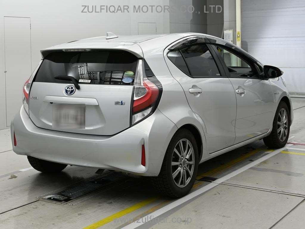 TOYOTA AQUA 2019 Image 2