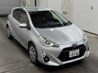 TOYOTA AQUA 2016 Image 2