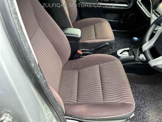 TOYOTA AQUA 2016 Image 7