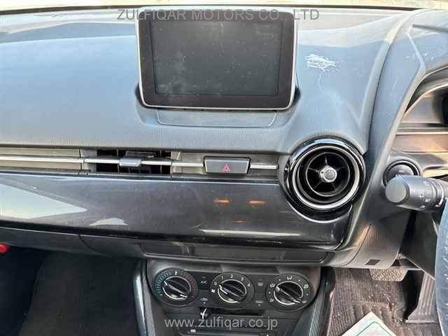 MAZDA DEMIO 2016 Image 6