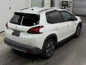 PEUGEOT 2008 2018 Image 5