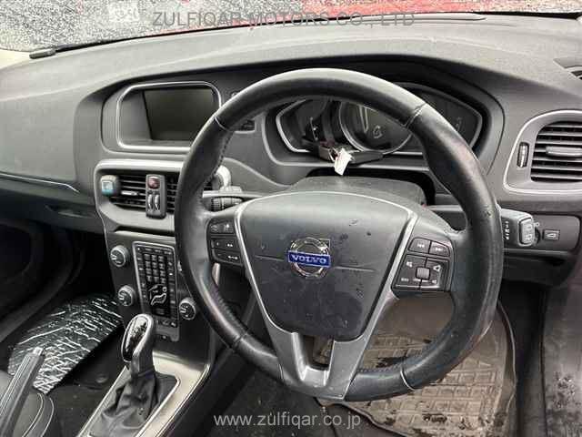 VOLVO V40 2014 Image 4